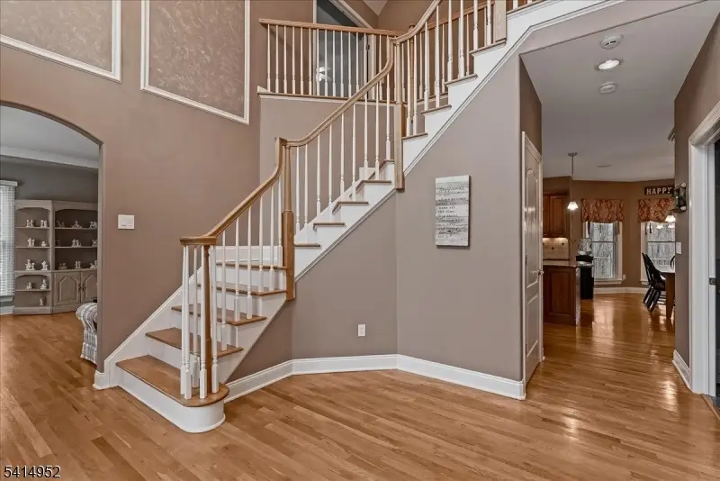 6 Mackenzie Ct, Sparta, NJ 07871 - #2