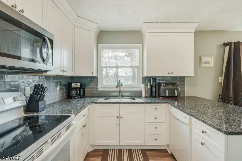 19 Lawnwood Ave, Newton, NJ 07860 - #2