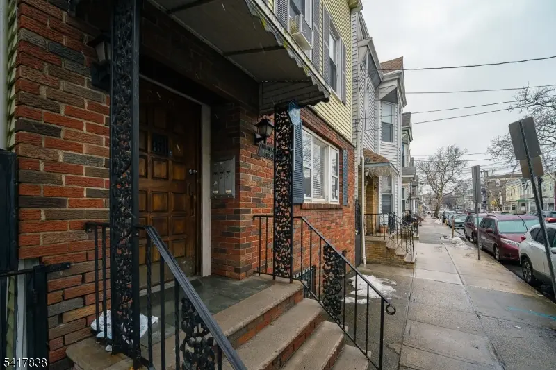 390 Lafayette St, Newark, NJ 07105 - #2