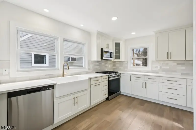 2 Guenter St, Butler, NJ 07405 - #2