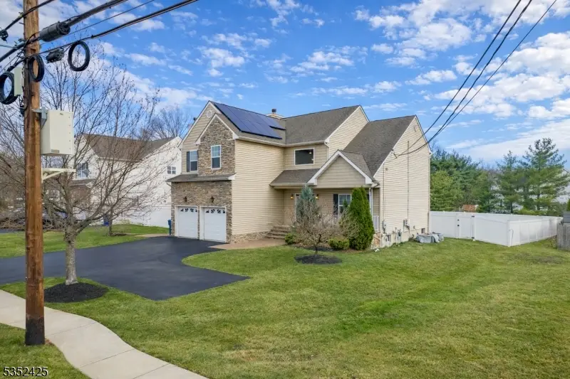 408 Old Georges Rd, North Brunswick, NJ 08902 - #2