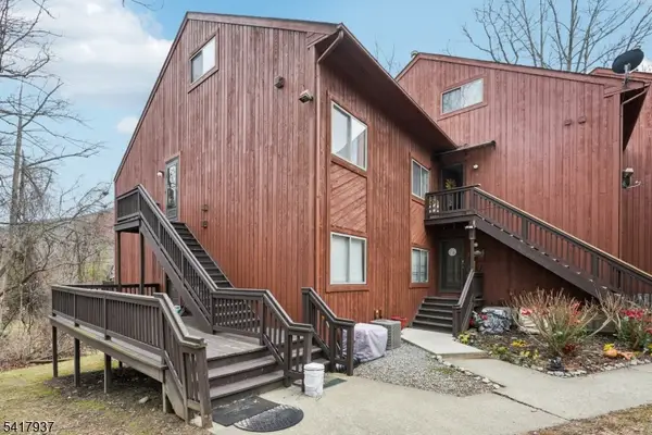 8 Baily Bunion Ct #2, Vernon Twp., NJ 07462