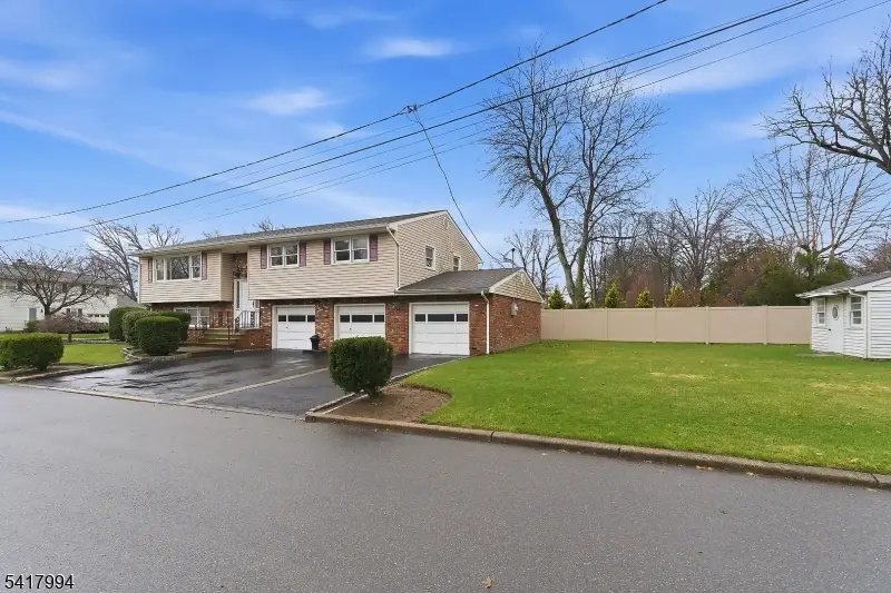 12 Dorchester Ave, Cranford, NJ 07016 - #3