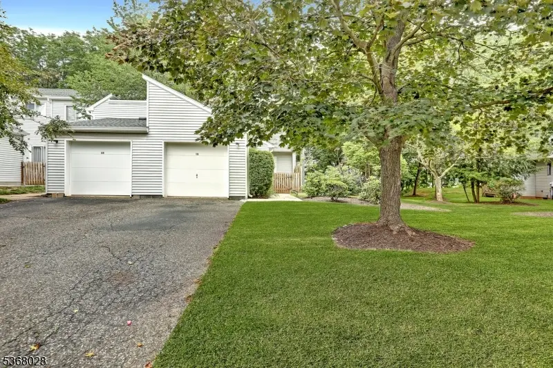 15 Krenkel Ct, Raritan, NJ 08822 - #1