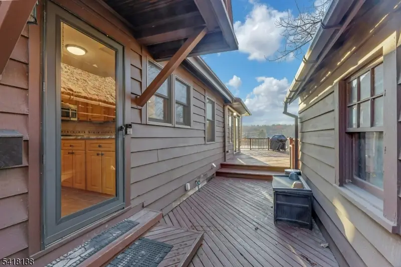 10 Lake Drive West, Packanack Lake, NJ 07470 - #3