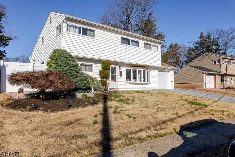 29 Arden St, Franklin, NJ 08873 - #2