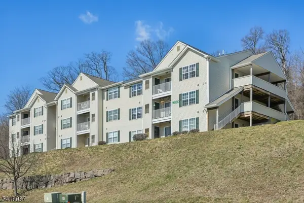 1636 King Ct, Green Brook Twp., NJ 08812