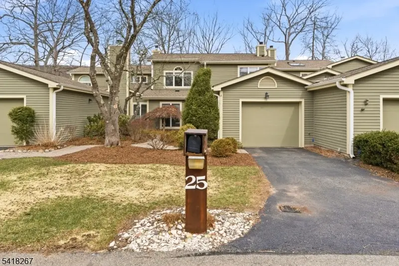 25 Stone Row Ln, Oak Ridge, NJ 07438 - #1