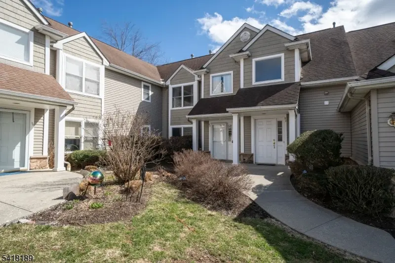 89 Bourne Cir, Hardyston, NJ 07419 - #1