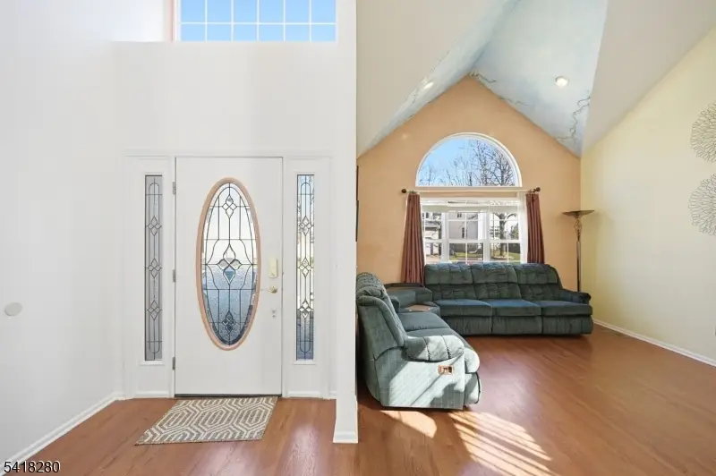 37 Shaffer Rd, Bradley Gardens, NJ 08807 - #2