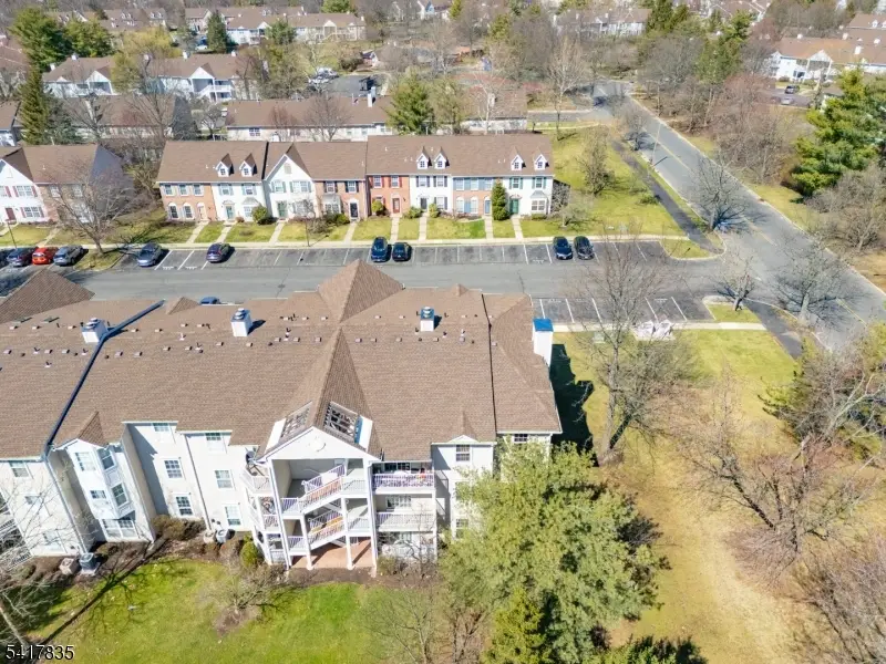 11 Lindsey Ct, Franklin Park, NJ 08823 - #3