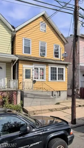 39 Rankin St, Elizabeth City, NJ 07206