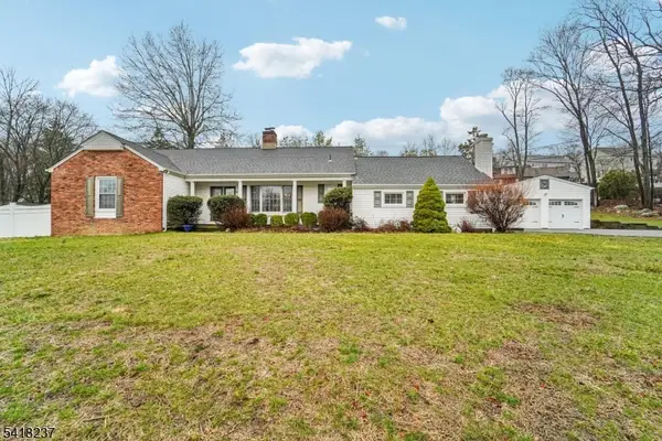 51 Catherine St, Bloomingdale Boro, NJ 07403