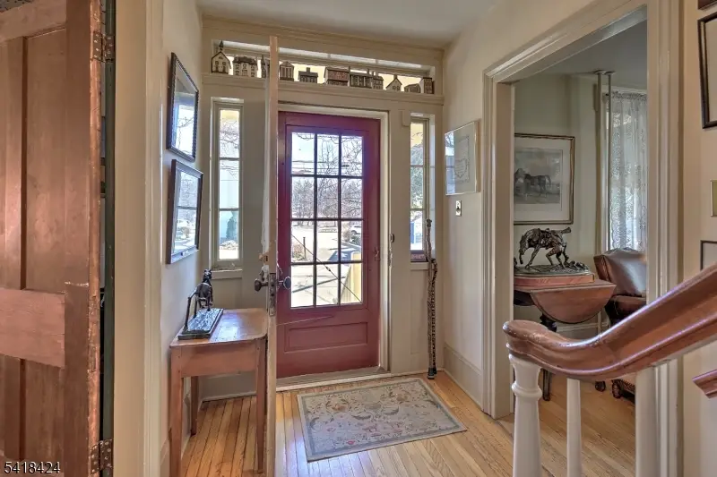 11 Halstead St, Clinton, NJ 08809 - #1