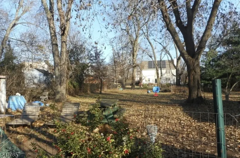 89 Linden St, Bradley Gardens, NJ 08807 - #3