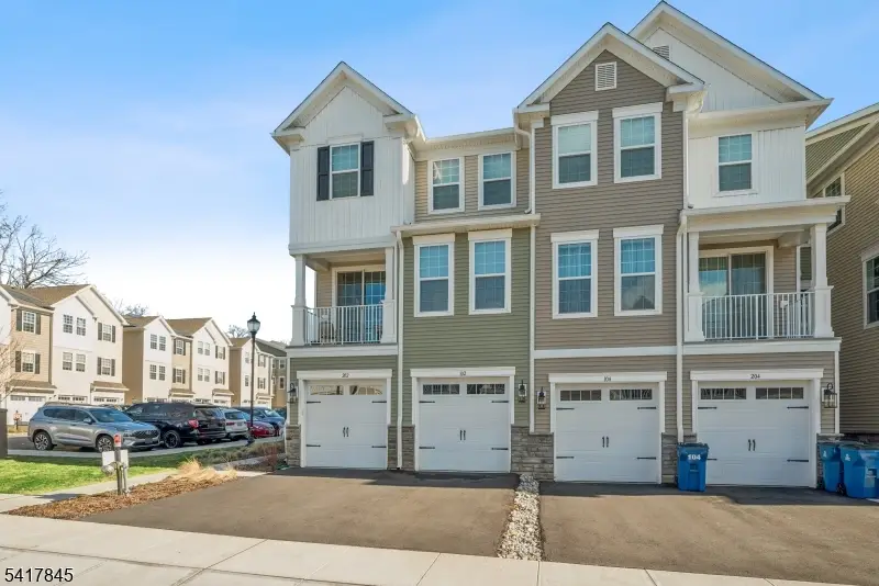 102 Iris Court, Warren, NJ 07059 - #3