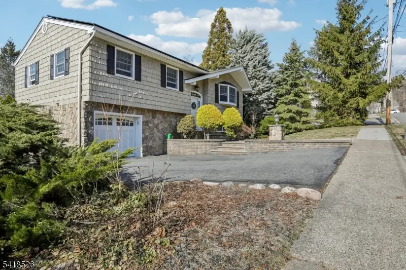 27 Borman Dr, Wanaque, NJ 07465 - #2