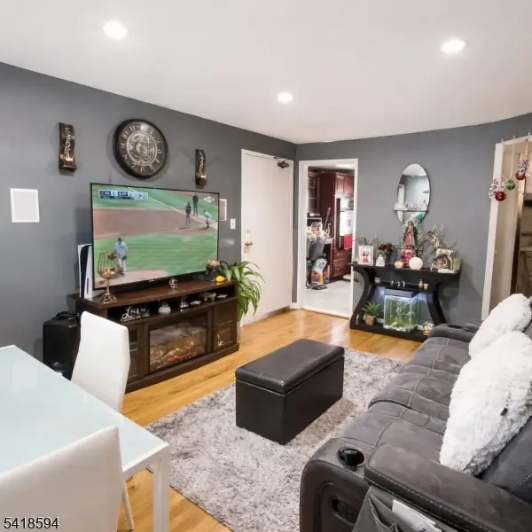 23B Carolyn Ter #B, Roselle, NJ 07203 - #2