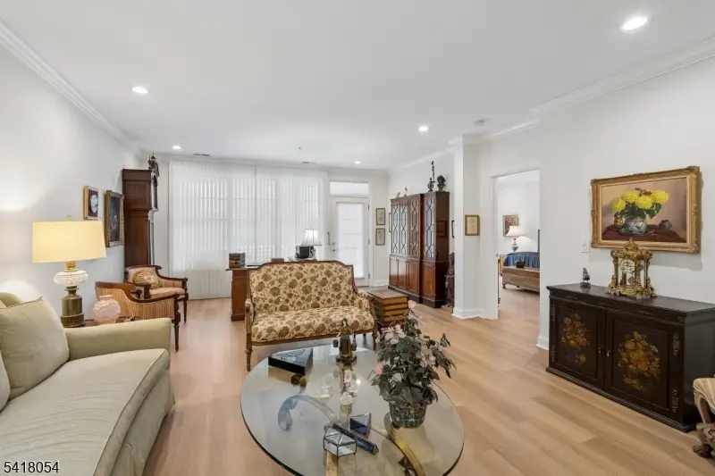 5205 Pointe Gate Dr, Livingston, NJ 07039 - #2