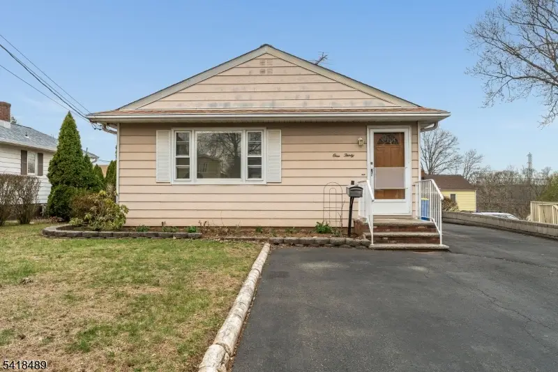 130 Howard Ave, South Bound Brook, NJ 08880 - #1