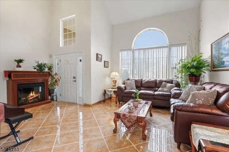 34 Gate Ln, Old Bridge, NJ 08857 - #1