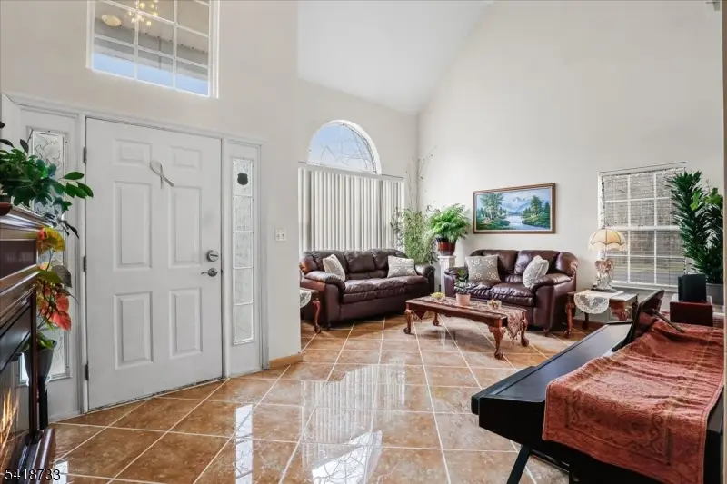 34 Gate Ln, Old Bridge, NJ 08857 - #3