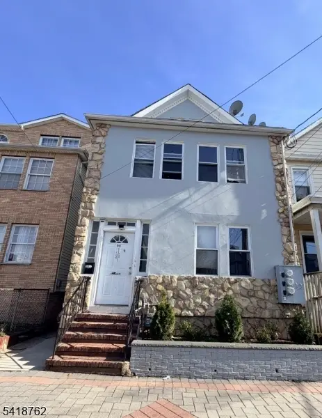 20 Geneva St, Elizabeth City, NJ 07206
