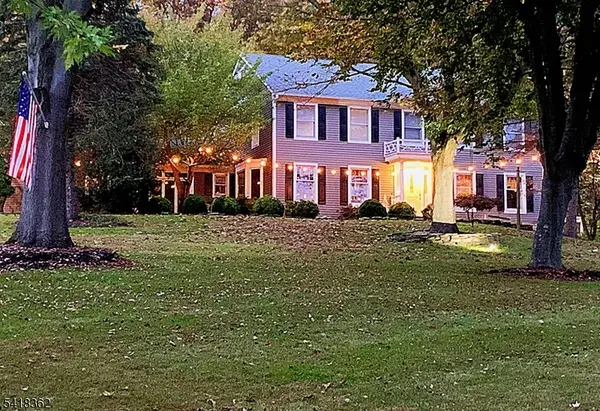 6 Fawn Ridge Rd, Clinton Twp., NJ 08833