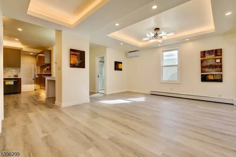 58 Zeliff Ave, Singac, NJ 07424 - #3