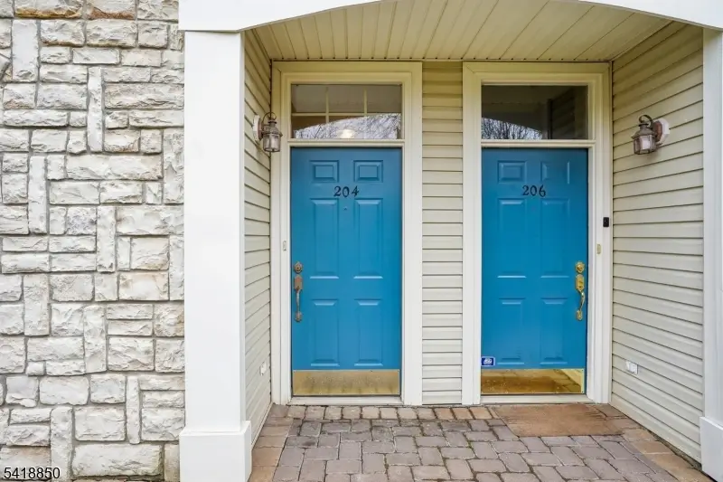 204 Edmonton Ct, Livingston, NJ 07039 - #2