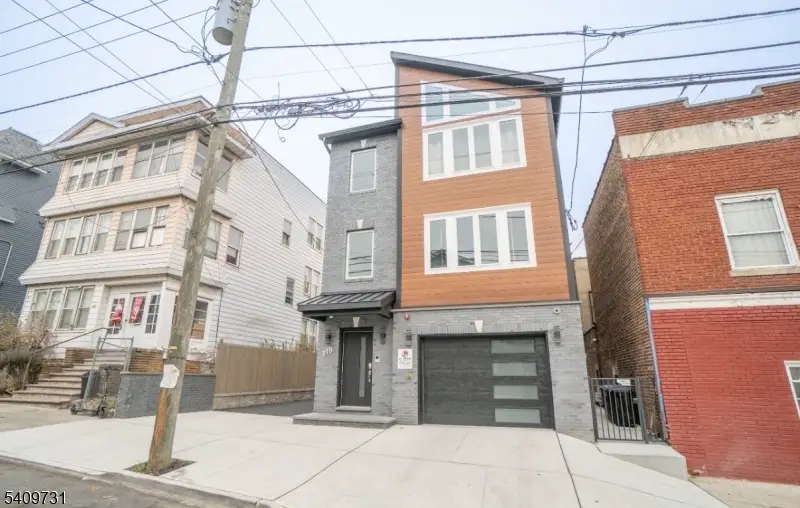 319 Renner Ave, Newark, NJ 07112 - #2