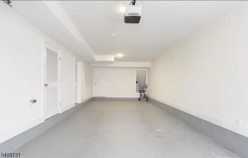 319 Renner Ave, Newark, NJ 07112 - #3