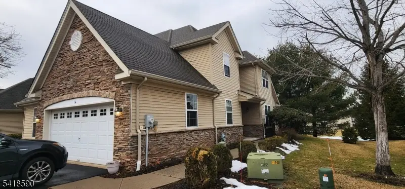 14 Fehervari Ct, Franklin, NJ 08873 - #1