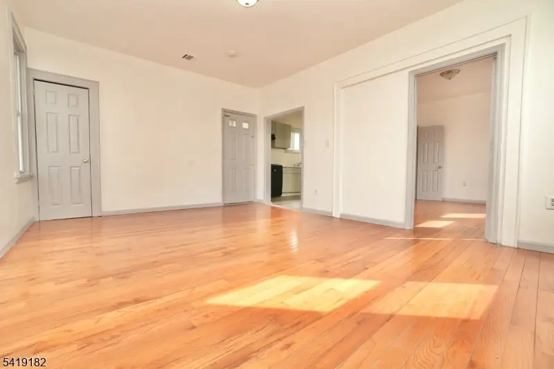 76 Aldine St, Newark, NJ 07112 - #2