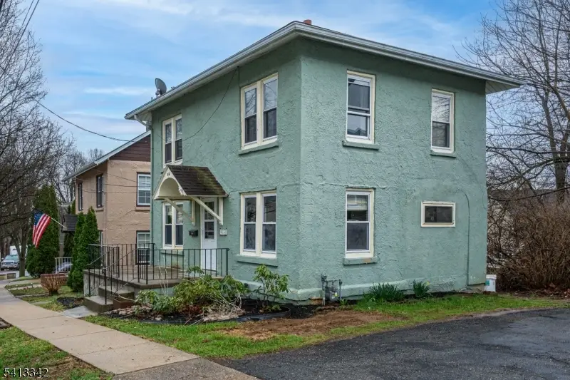 916 Gates St, Phillipsburg, NJ 08865 - #2