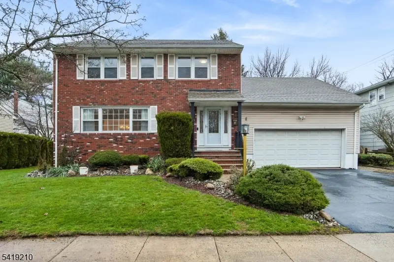 3 Carol Ct, Cranford, NJ 07016 - #1
