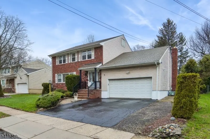 3 Carol Ct, Cranford, NJ 07016 - #2