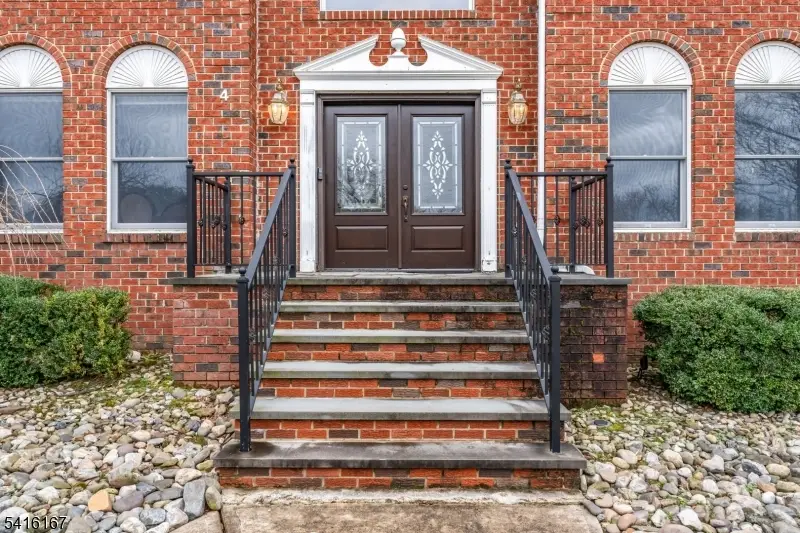 4 Dumont Ct, Bridgewater Center, NJ 08807 - #3