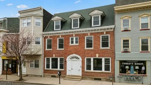 379 S Main St, Phillipsburg Town, NJ 08865