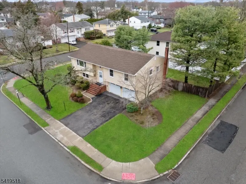 41-03 Ackerman Dr, Fair Lawn, NJ 07410 - #3