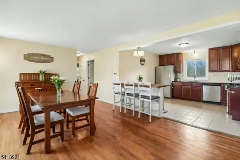 91 Sycamore Ave, Bradley Gardens, NJ 08807 - #3