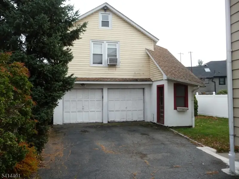 645 Main St, Singac, NJ 07424 - #2
