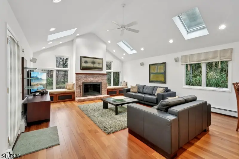 27 Oak Pl, North Caldwell, NJ 07006 - #3