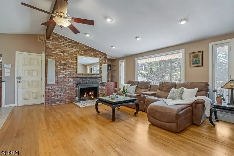 1044 Summit Ln, Mountainside, NJ 07092 - #3