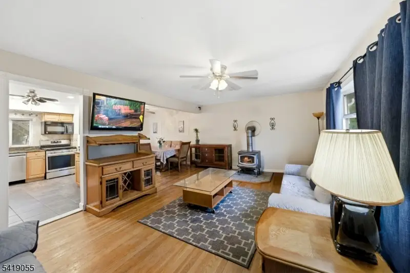 22 Cottage St, Belleville, NJ 07109 - #3