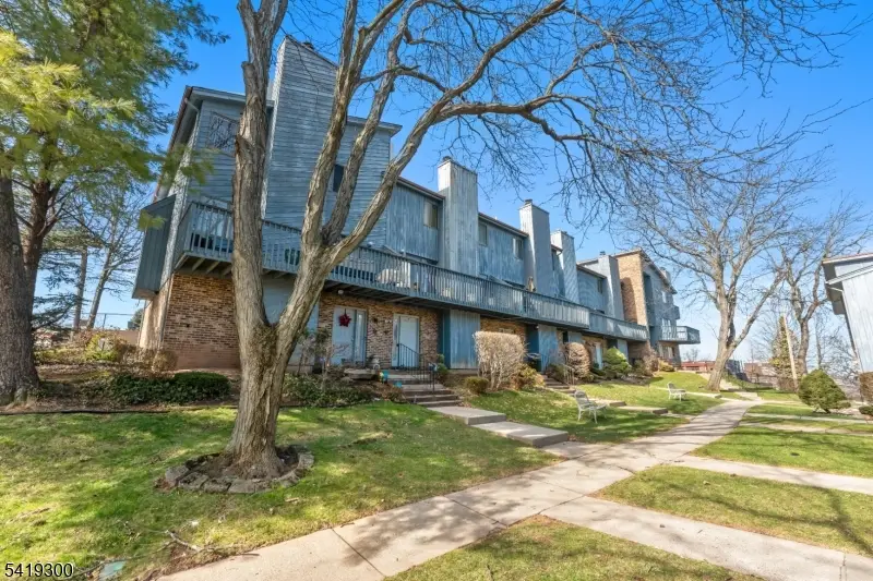 114 Pennington Ave #T, Passaic, NJ 07055 - #1