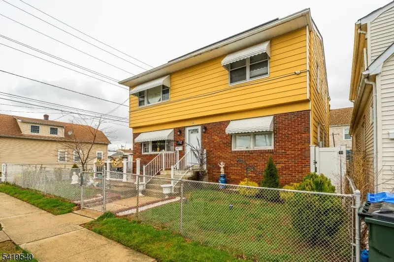 34 Henry St, Port Reading, NJ 07064 - #2