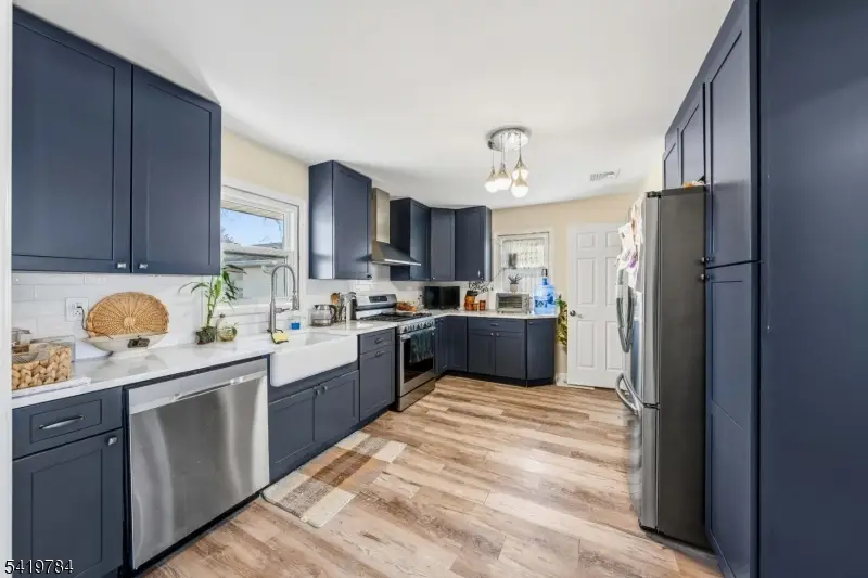 162 Rutherford Ave, Woodbridge, NJ 07095 - #3