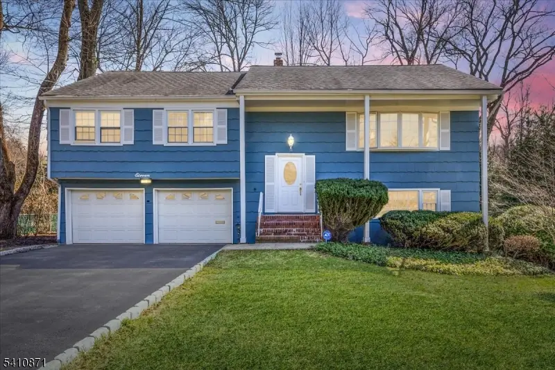 11 Dorr Rd, New Providence, NJ 07974 - #1