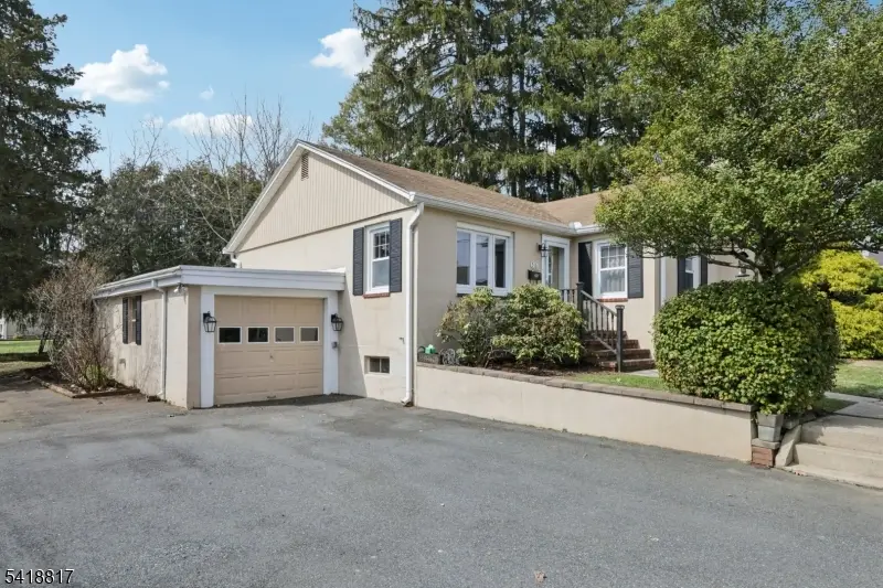 516 Monroe St, Hackettstown, NJ 07840 - #3